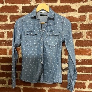 Denim button down shirt with pearly buttons